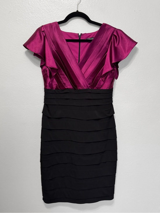 Signature by Sangria Dresses & Skirts - Signature by Sangria Magenta & Black Flutter-Sleeve Dress Size 12
